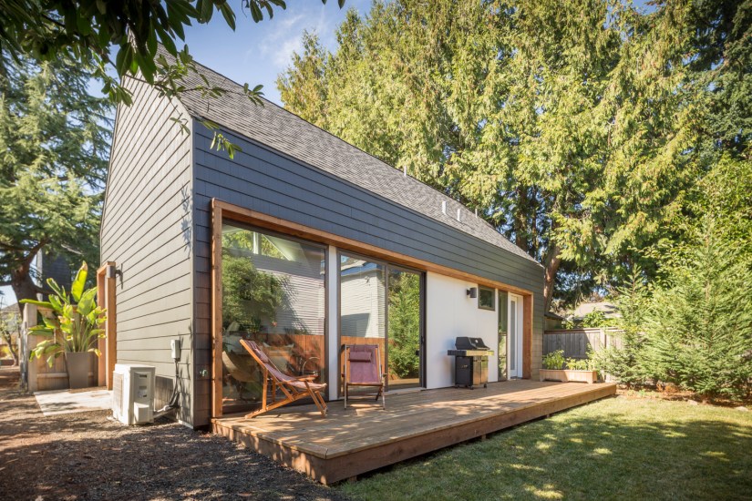 800B_ADU_Exterior_01